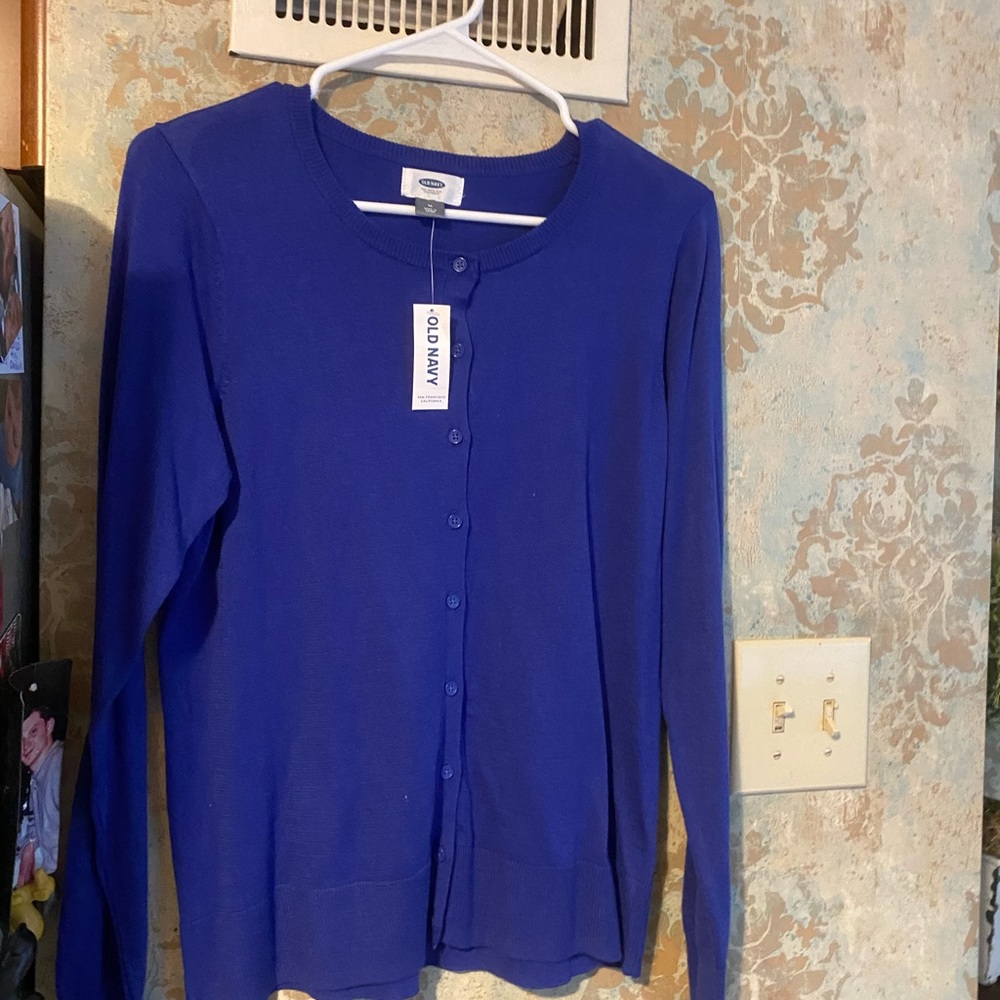 Old navy cardigan.   Size M.    NWT